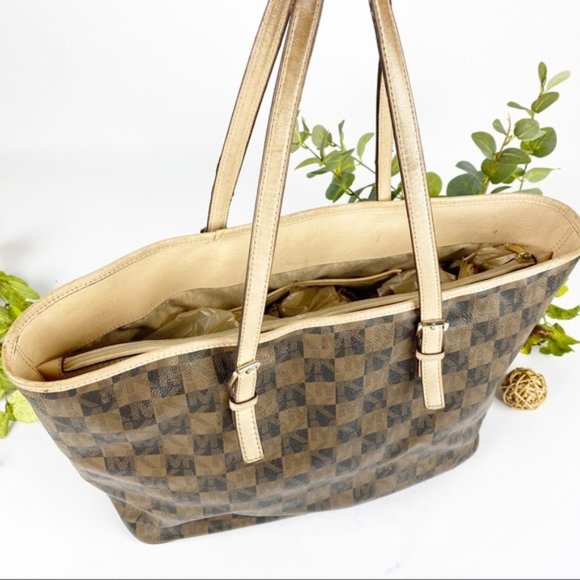 SOLD Michael Kors Tote Handbag Jet Set Check - Picture 2 of 8